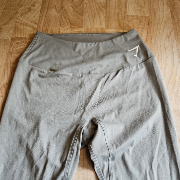 Gymshark Gray Leggings for Ultimate Comfort - Picture 13 of 14